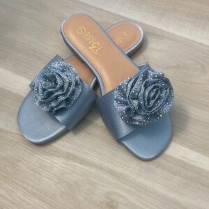 Chic Blue Floral Sandals by